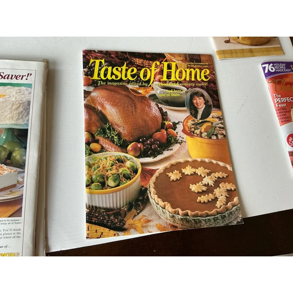 Taste of Home Vintage Y2K Cookbook Magazine Lot Baking Holiday Recipes Set of 7